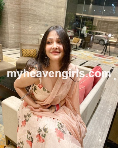 model Call Girls in Zirakpur