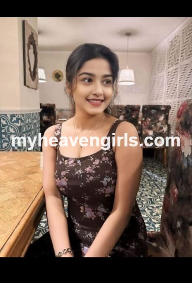 model Call Girls in Zirakpur