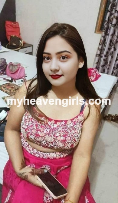 female Call Girls in Zirakpur